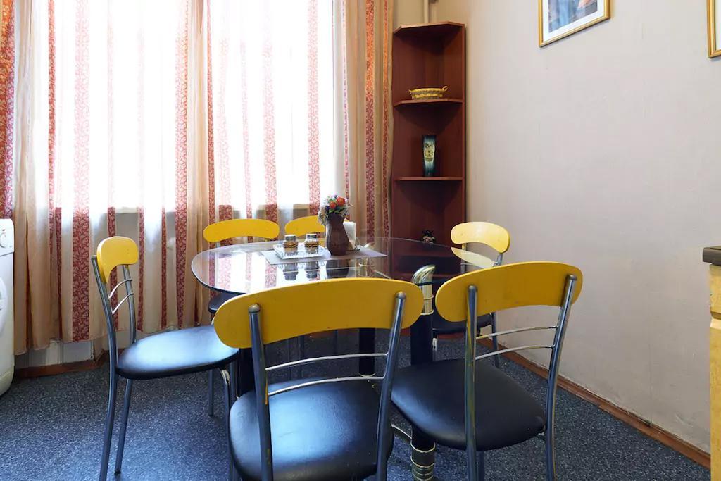 Home Hotel Apartments On Lva Tolstogo Kijów Zewnętrze zdjęcie