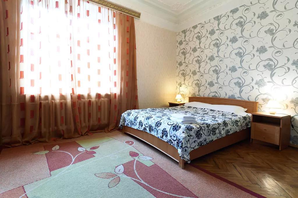 Home Hotel Apartments On Lva Tolstogo Kijów Zewnętrze zdjęcie